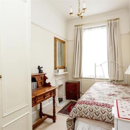 Large 3 Bed Flat In Central Wimbledon ロンドン エクステリア 写真